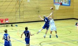 Basketball Aibling lena-bradaric-auf-korbjagd